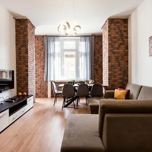  Apartment Jacuzzi And Privacy With 2 Balconies And Free Garage