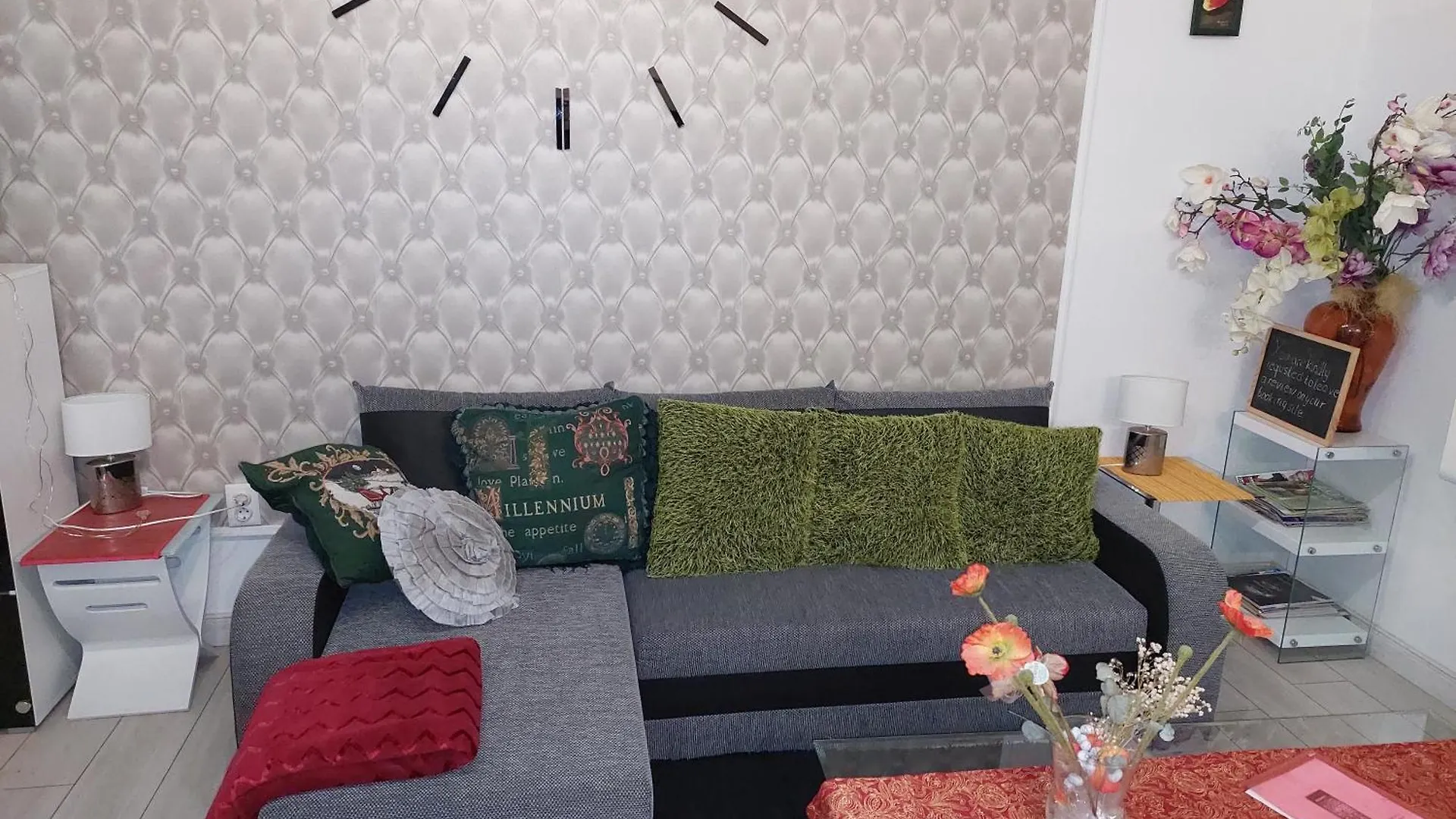 Grey Orchid Apartment - Studio Budapest